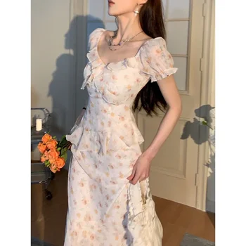 2024 Vasaros vintažinė gėlėta Midi suknelė Moteris Elegantiška vieno gabalo suknelė Korėjos mados paplūdimio stilius trumpomis rankovėmis Laisvalaikio sundress prašmatnus
