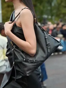 Fashion Trendy Tote Hobo Bucket Bag 2024 Naujas didelės talpos juodas originalaus dizaino krepšys per petį Office Lady Commuter rankinės
