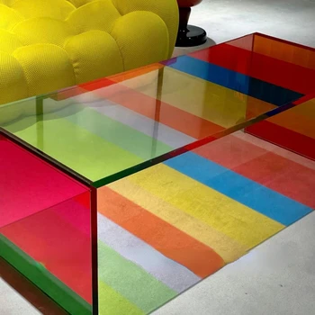Grūdinto stiklo vaivorykštės kavos staliukas Interneto įžymybių spalvų gradientas Svetainė Mažas butas Šiaurės šalių dizaineris