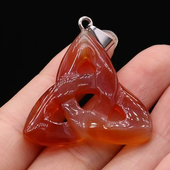 Natūralaus akmens pakabuko trikampio formos natūrali raudona agatų malachitų pakabukų pakabukų pakabukų gamybai 32x35mm