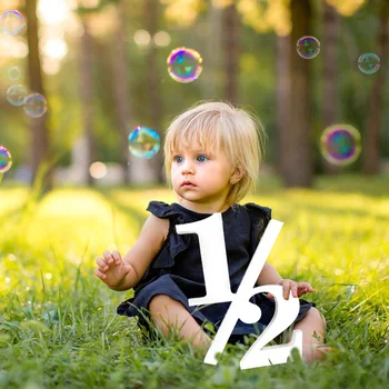 Pusės ženklo kūdikio nuotraukų rekvizitas 1/2 Medinis PVC didelio skaičiaus ženklas 6 mėnesiams Vaikų gimtadienio stalo raidės Fotografo logotipas Vakarėlio dekoras