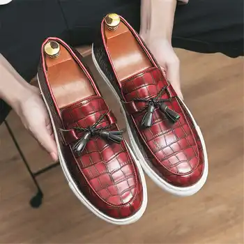 Raudoni 41-42 vyriški laisvalaikio sportbačiai Nauji 2023 m. pavasario aukštos kokybės batai vyrams Sportiniai ternis madingi produktai Firminis prabangus